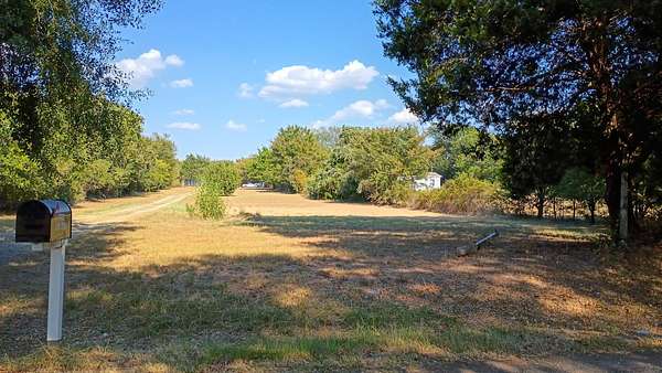2.26 Acres of Land for Sale in Kemp, Texas