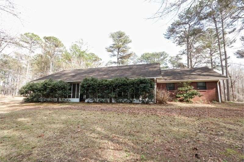 11 Acres of Land with Home for Sale in Saltillo, Mississippi