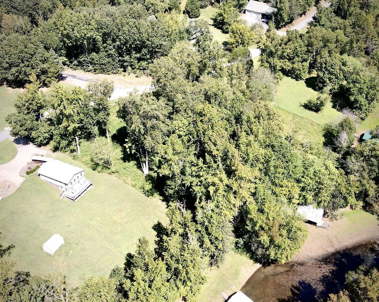 2 Acres of Residential Land for Sale in Cadiz, Kentucky