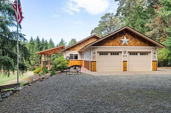 2.49 Acres of Land with Home for Sale in Monroe, Oregon