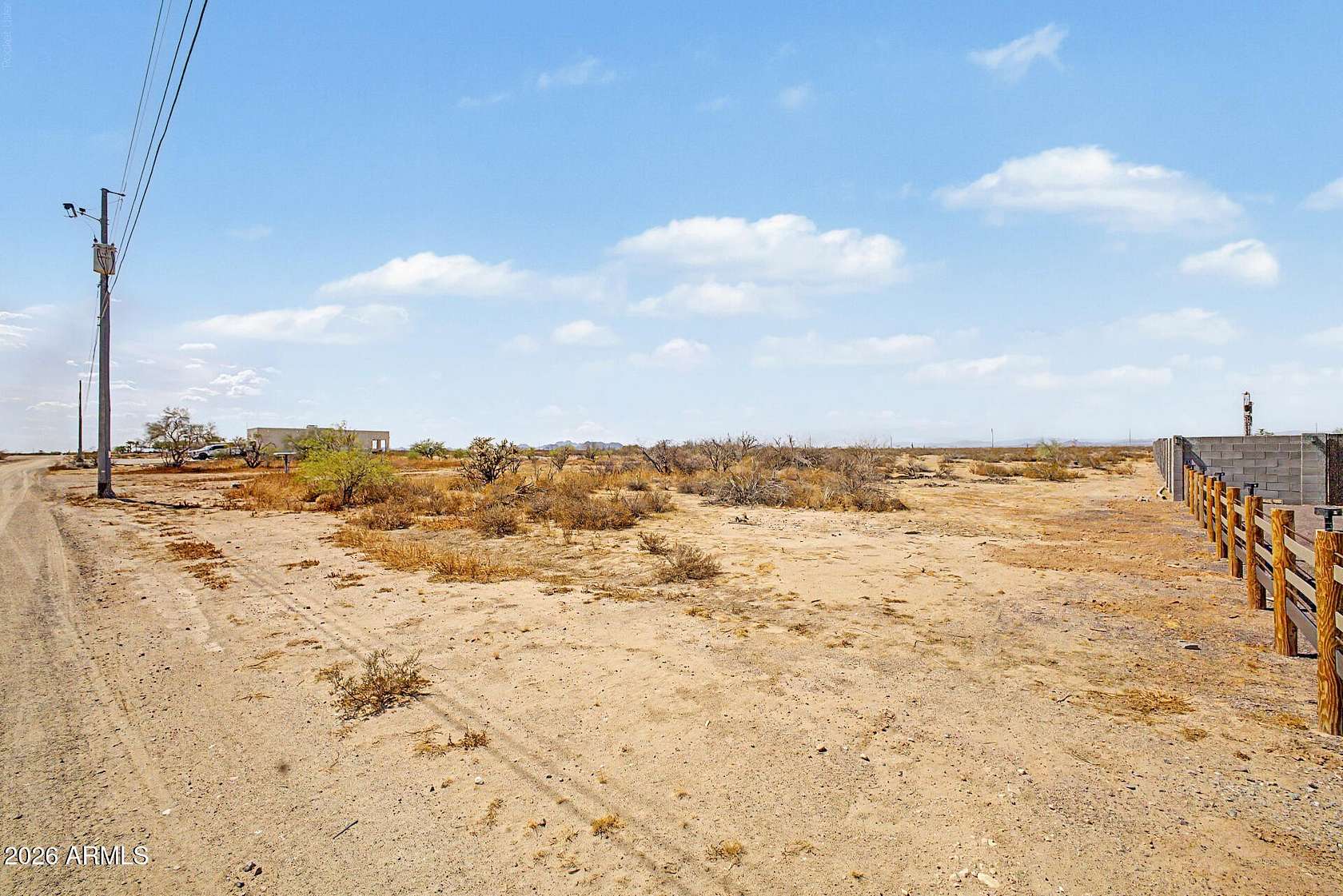 1 Acre of Residential Land for Sale in Wittmann, Arizona