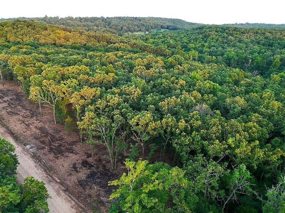 10 Acres of Recreational Land for Sale in Mansfield, Missouri