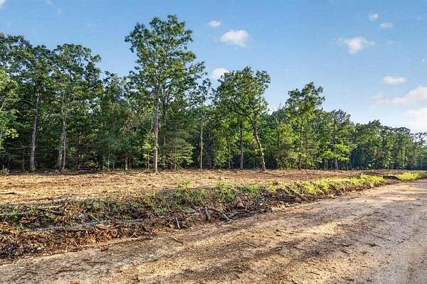 10 Acres of Recreational Land for Sale in Mansfield, Missouri