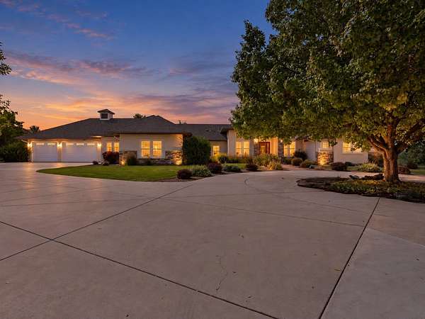 4.6 Acres of Land with Home for Sale in Grand Junction, Colorado