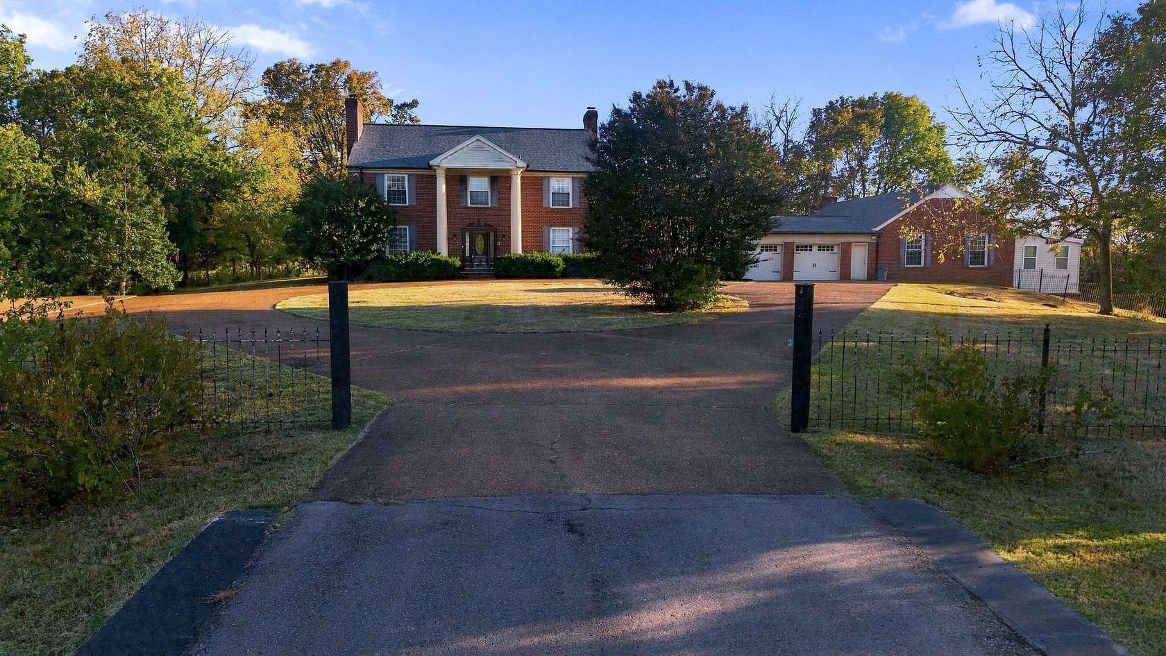 27.2 Acres of Land with Home for Sale in Lebanon, Tennessee