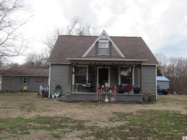 6.2 Acres of Land with Home for Sale in Fulton, Kentucky