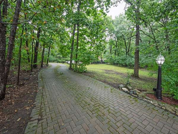 10.9 Acres of Land for Sale in Burr Ridge, Illinois