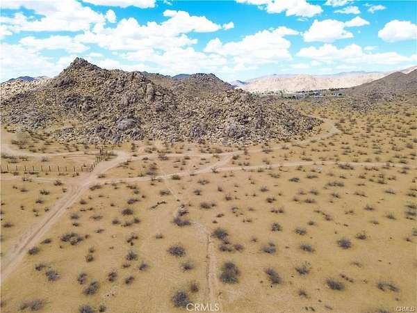 5 Acres of Residential Land for Sale in Apple Valley, California