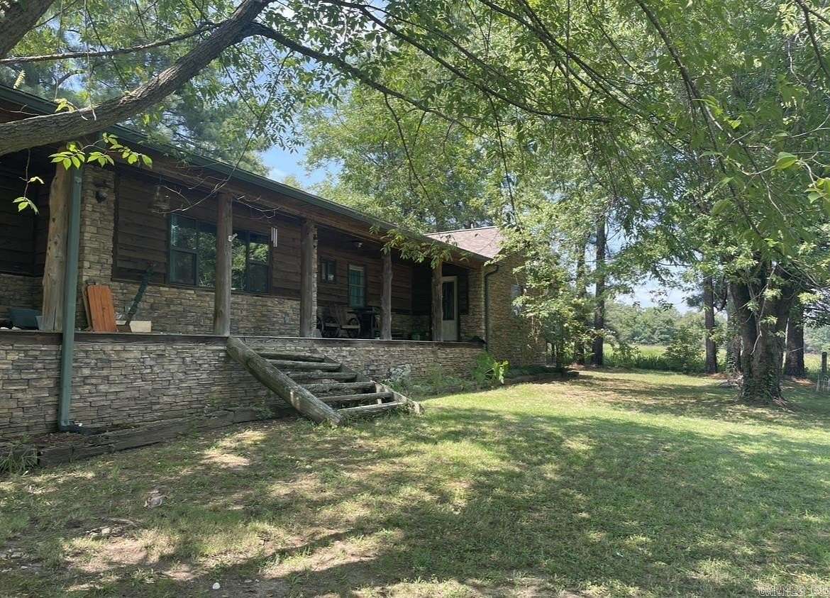 2 Acres of Land with Home for Sale in Mountain View, Arkansas