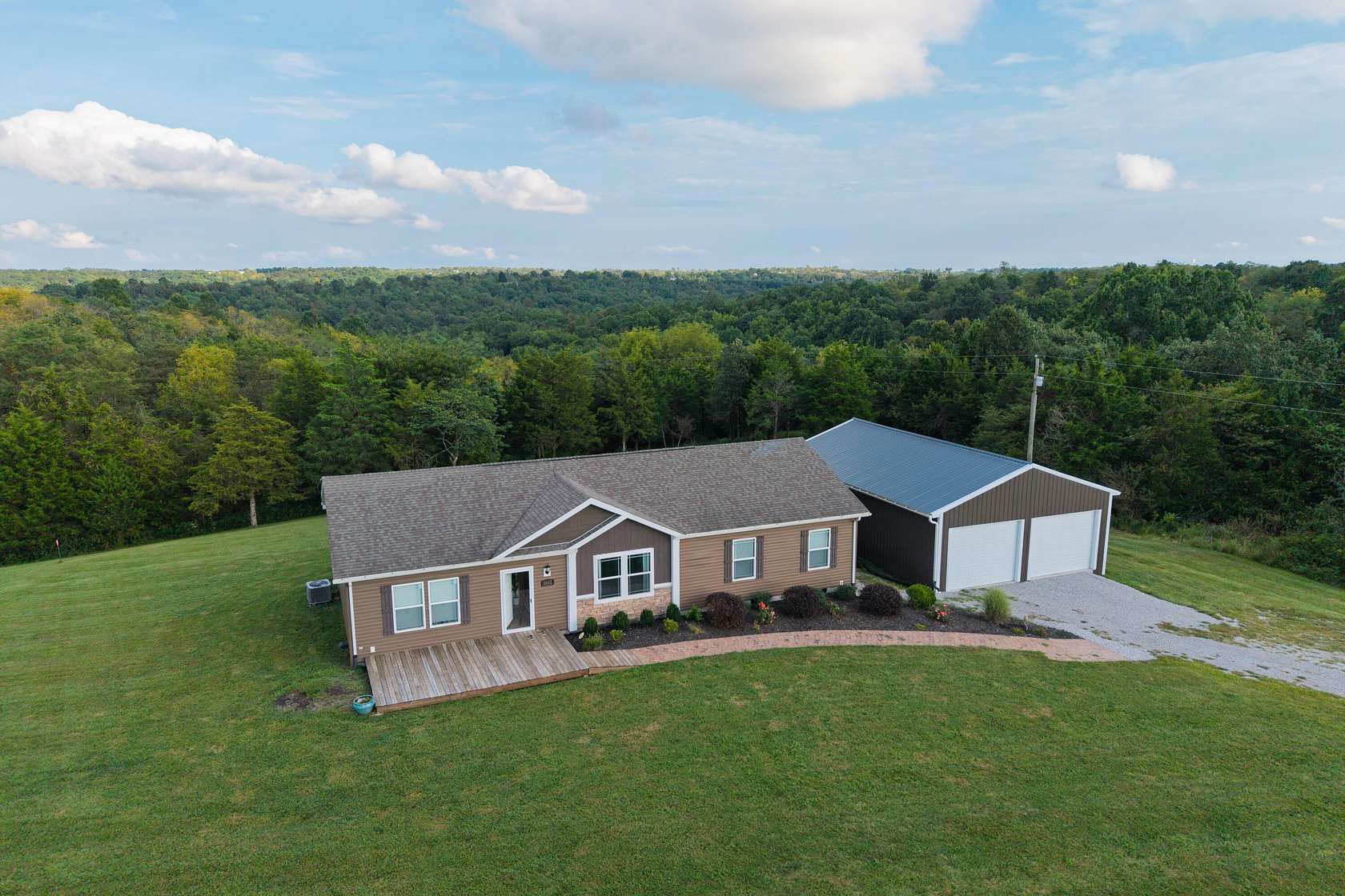 14.5 Acres of Recreational Land with Home for Sale in Williamstown, Kentucky