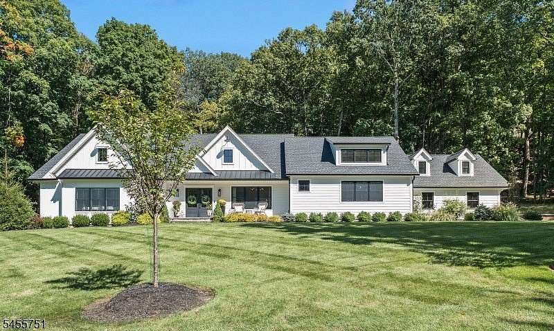 2 Acres of Land with Home for Sale in Kinnelon, New Jersey
