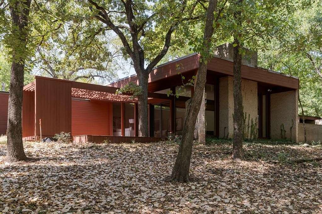 6 Acres of Land with Home for Sale in Edmond, Oklahoma