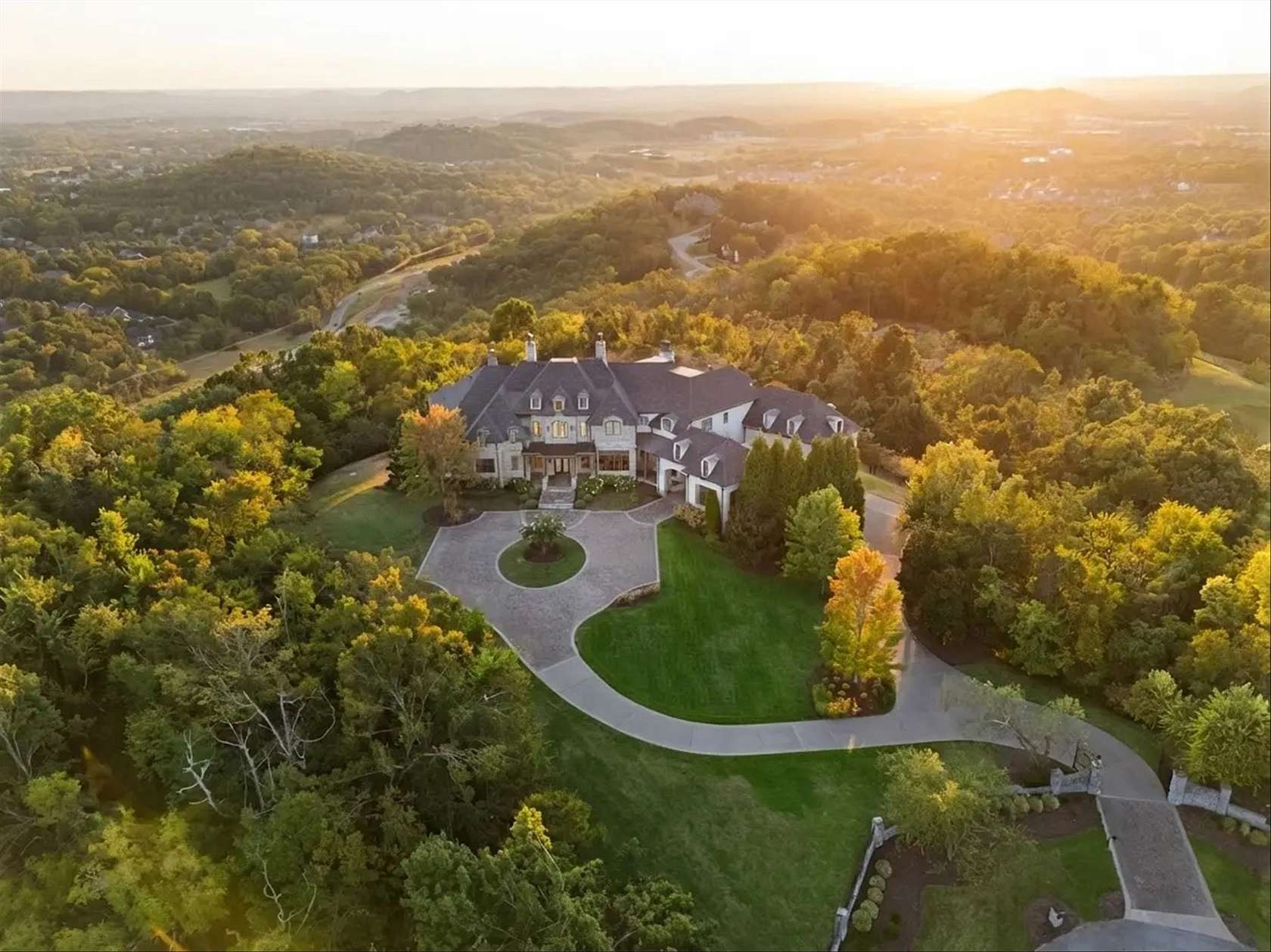 5 Acres of Land with Home for Sale in Franklin, Tennessee