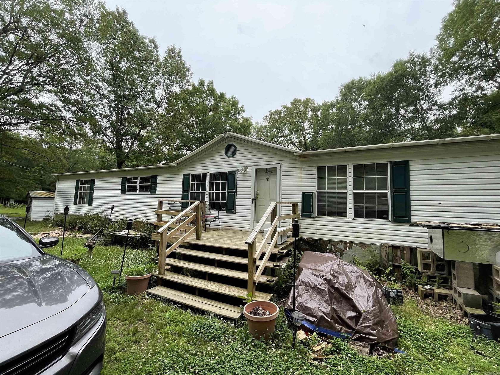 10.5 Acres of Land with Home for Sale in Mayflower, Arkansas