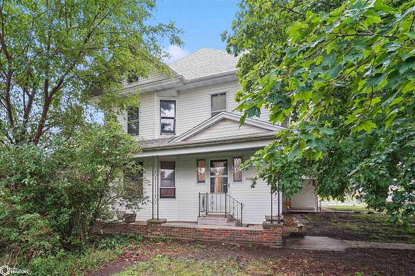2 Acres of Land with Home for Sale in Mount Union, Iowa