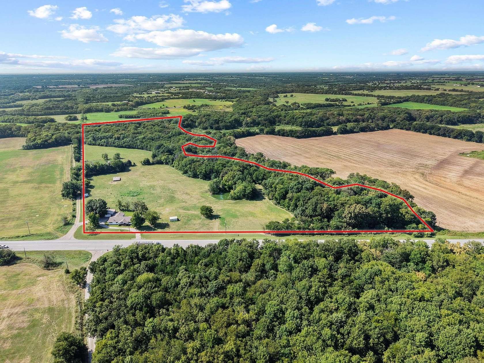 28.8 Acres of Land with Home for Sale in Whitewright, Texas