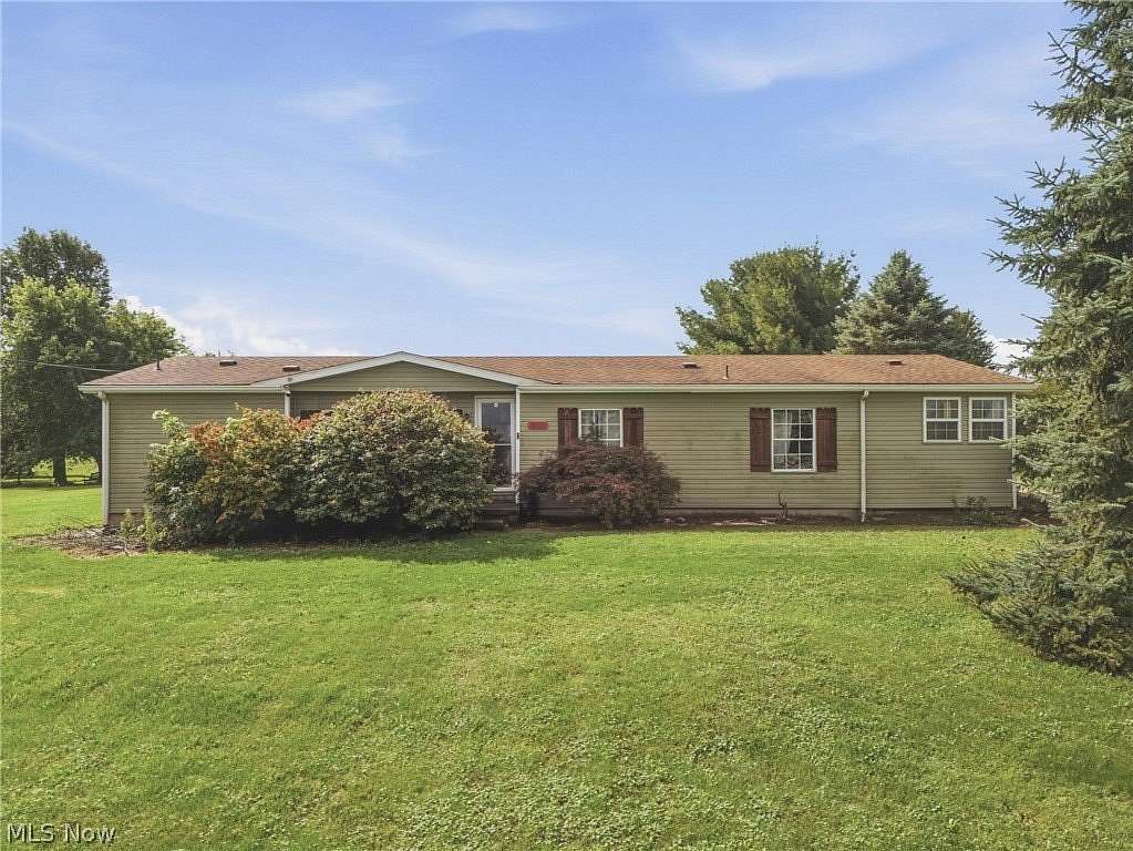 1.5 Acres of Land with Home for Sale in Creston, Ohio