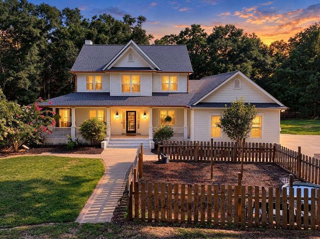 19.4 Acres of Land with Home for Sale in Boston, Georgia