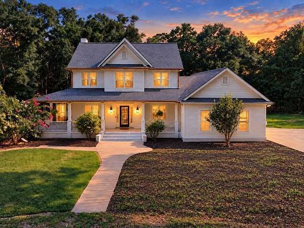 19.4 Acres of Land with Home for Sale in Boston, Georgia