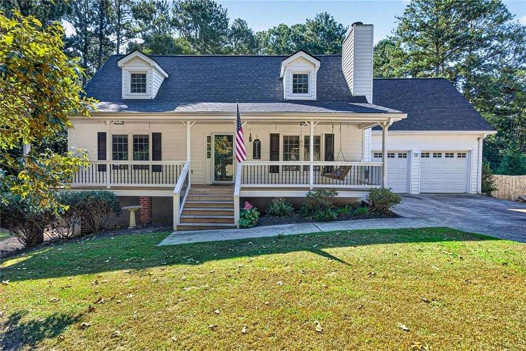 2.4 Acres of Land with Home for Sale in Loganville, Georgia