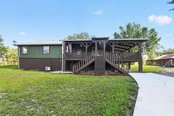 6.75 Acres of Land with Home for Sale in Williston, Florida