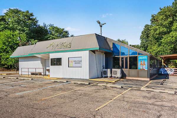 2.84 Acres of Improved Commercial Land for Sale in Battle Creek, Michigan