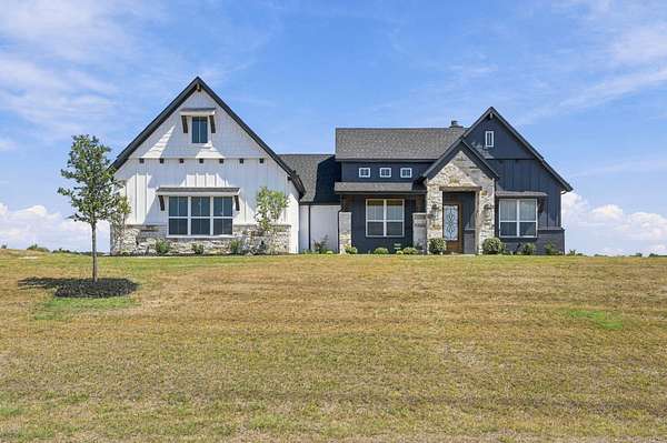 3.36 Acres of Land with Home for Sale in Waxahachie, Texas