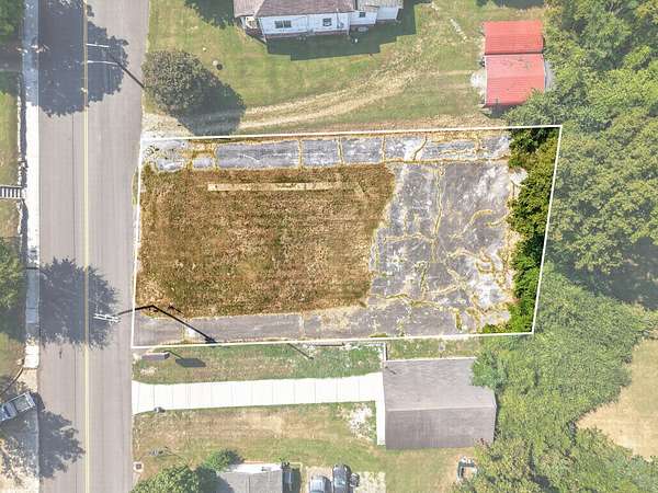 0.3 Acres of Mixed-Use Land for Sale in Columbia, Tennessee