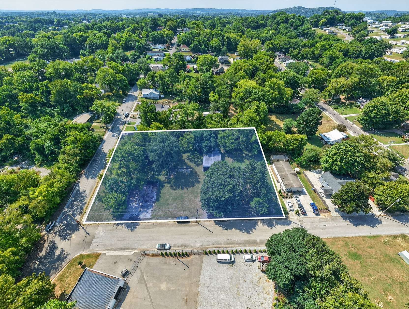 1.15 Acres of Commercial Land for Sale in Columbia, Tennessee