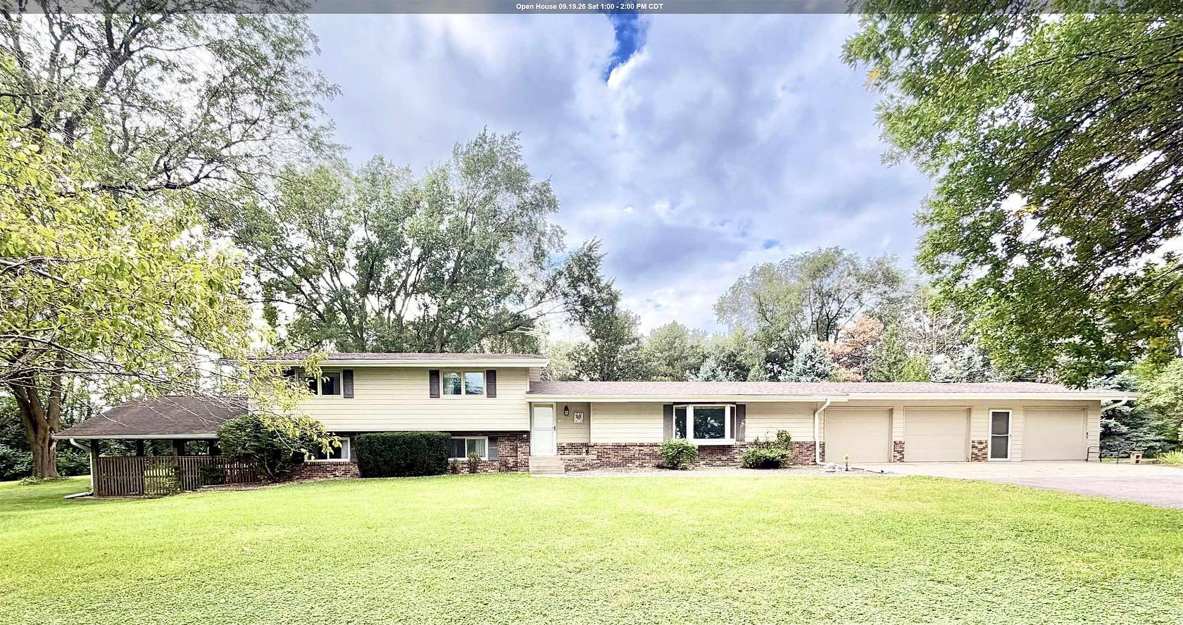 3.6 Acres of Land with Home for Sale in Sioux City, Iowa