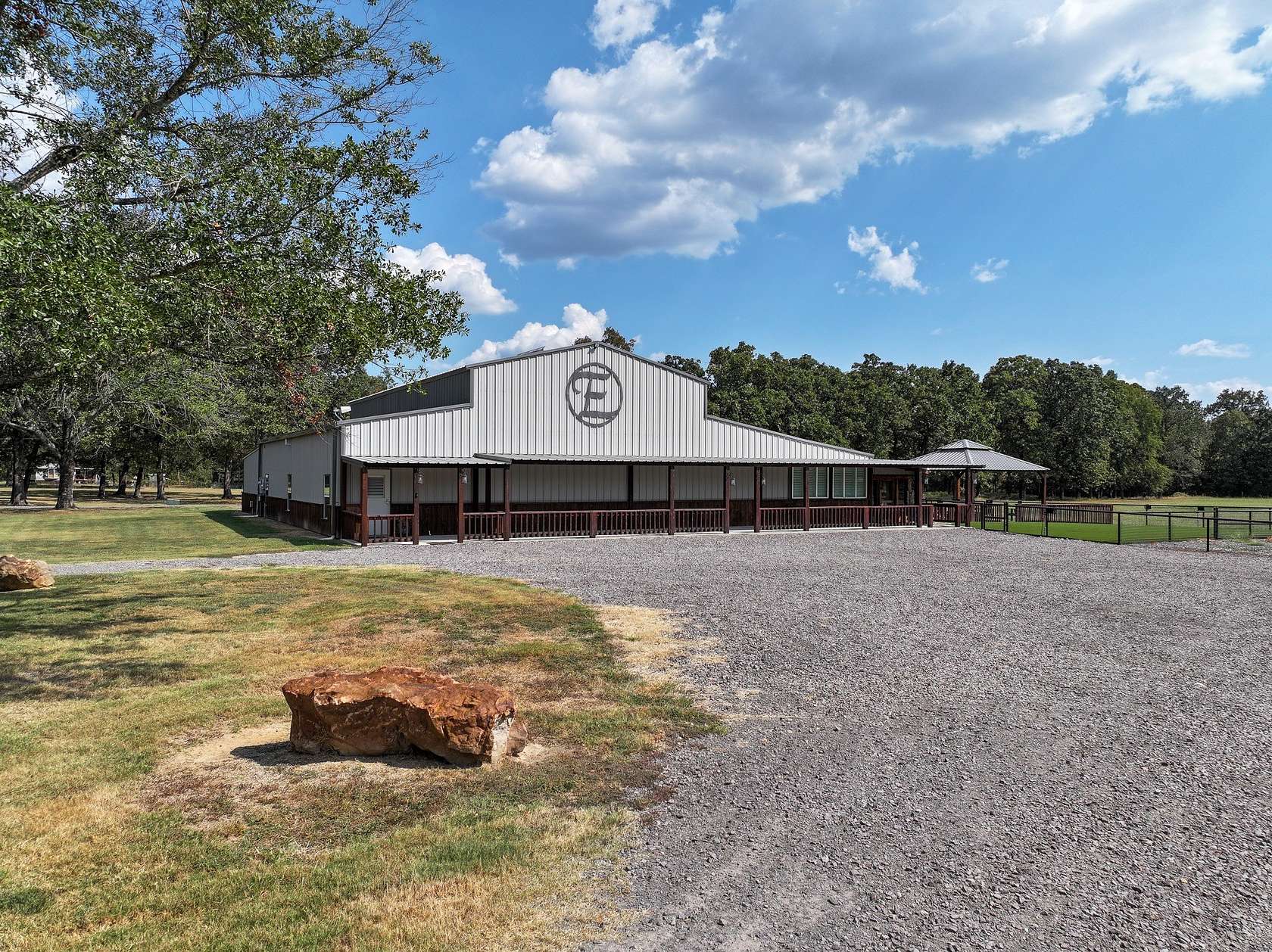 28 Acres of Land with Home for Sale in De Kalb, Texas
