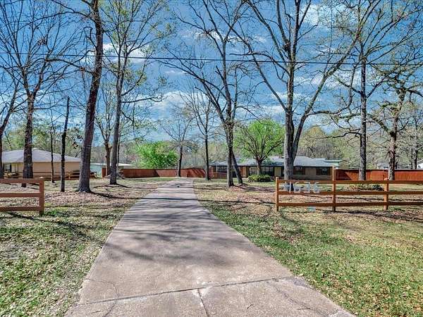 3.1 Acres of Land with Home for Sale in Lufkin, Texas