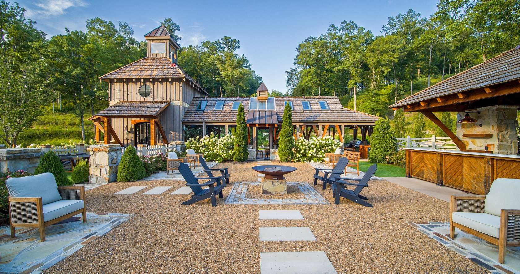 118 Acres of Recreational Land with Home for Sale in Columbia, Tennessee