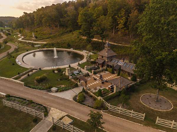 118 Acres of Recreational Land with Home for Sale in Columbia, Tennessee