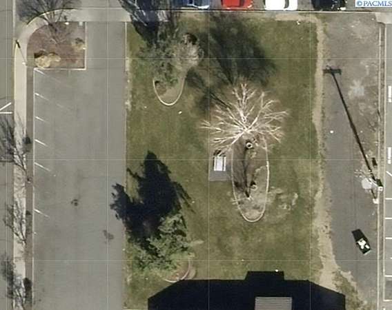0.36 Acres of Commercial Land for Sale in Kennewick, Washington