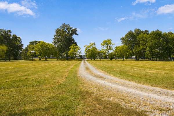 15 Acres of Improved Land for Auction in Murfreesboro, Tennessee