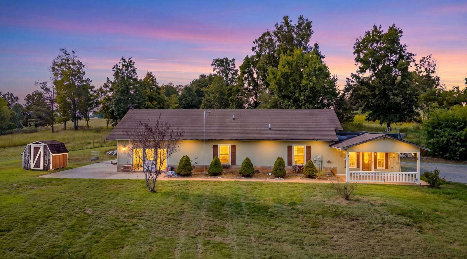 5.27 Acres of Land with Home for Auction in Johnson City, Tennessee