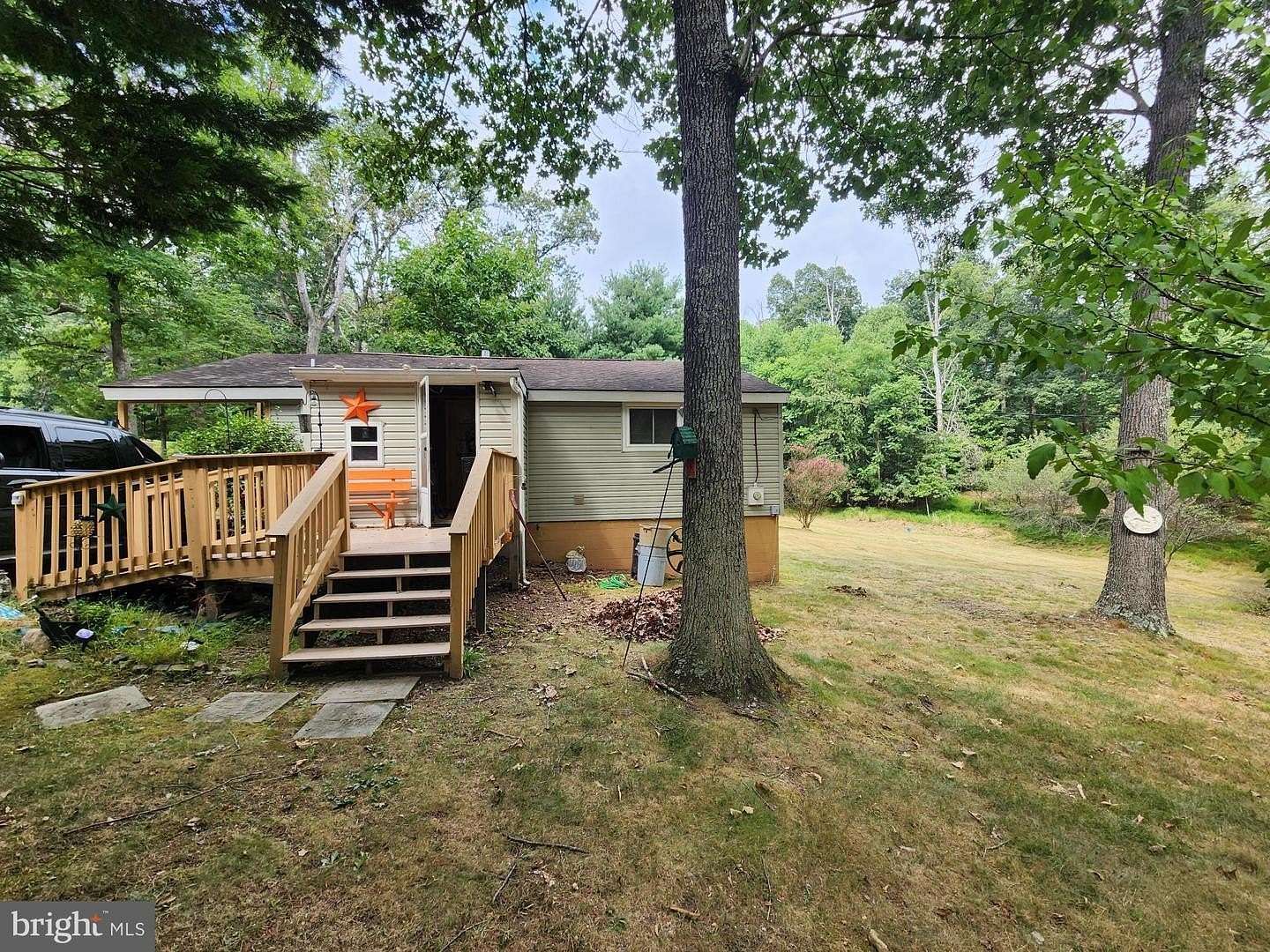 1.53 Acres of Land with Home for Sale in Hedgesville, West Virginia