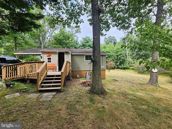 1.53 Acres of Land with Home for Sale in Hedgesville, West Virginia
