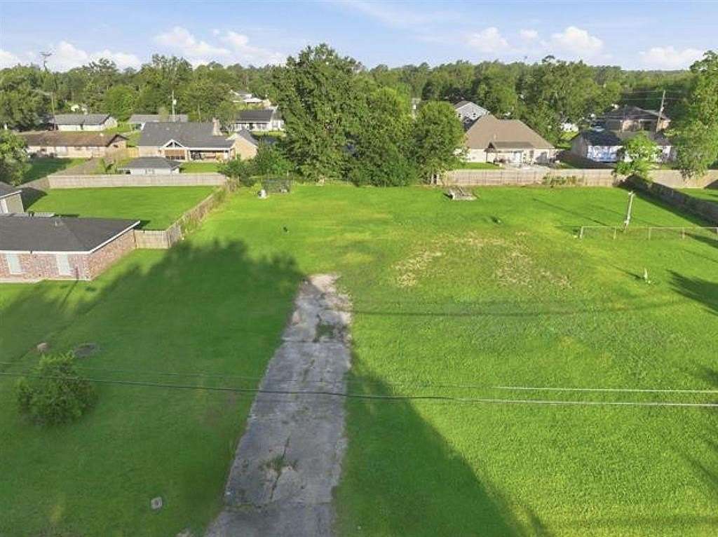 0.94 Acres of Land for Sale in Westlake, Louisiana
