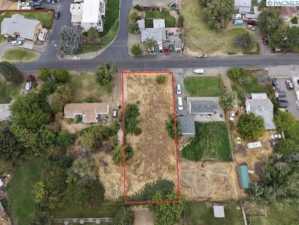 0.33 Acres of Residential Land for Sale in Kennewick, Washington