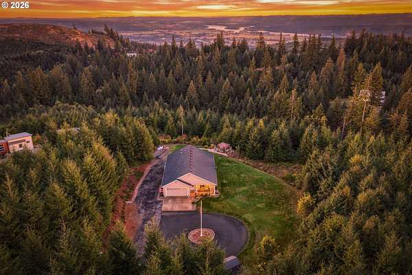 10 Acres of Land with Home for Sale in Kalama, Washington