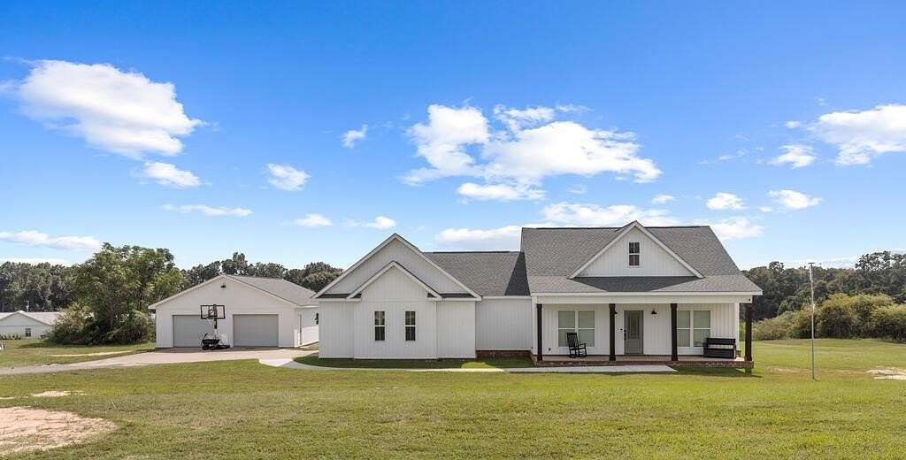 2 Acres of Land with Home for Sale in Dothan, Alabama
