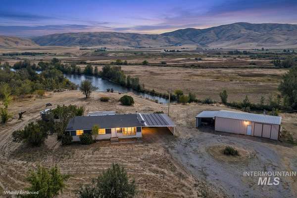 6 Acres of Land with Home for Sale in Horseshoe Bend, Idaho