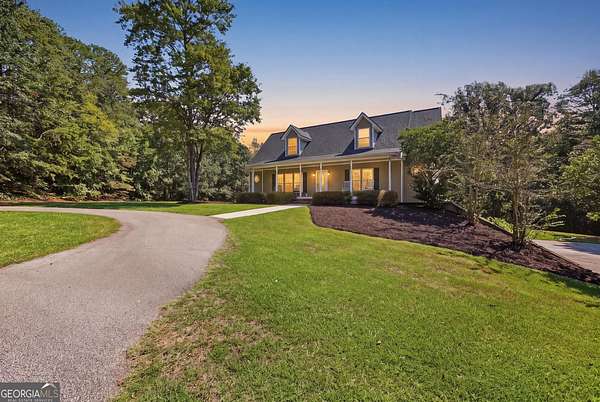 12 Acres of Land with Home for Sale in Toccoa, Georgia