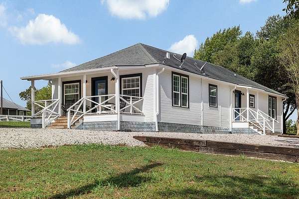 2.13 Acres of Land with Home for Sale in Burton, Texas
