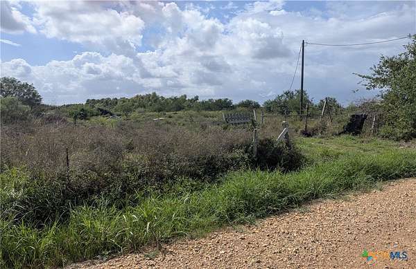 22.6 Acres of Land for Sale in Victoria, Texas