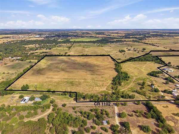 77.2 Acres of Land with Home for Sale in Rio Vista, Texas