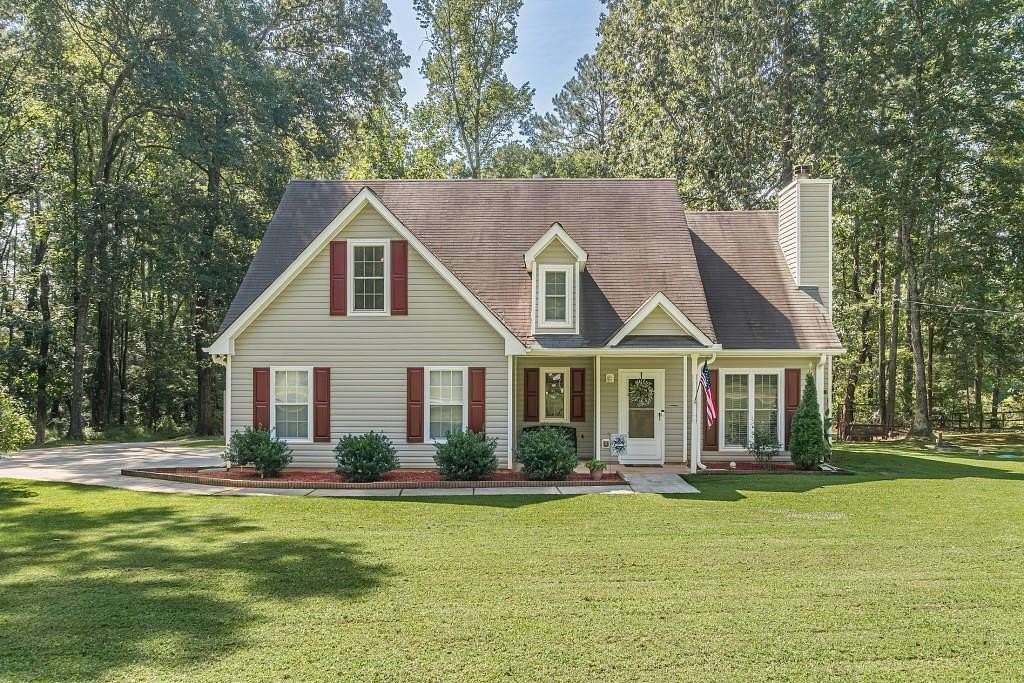 2.8 Acres of Land with Home for Sale in Stockbridge, Georgia