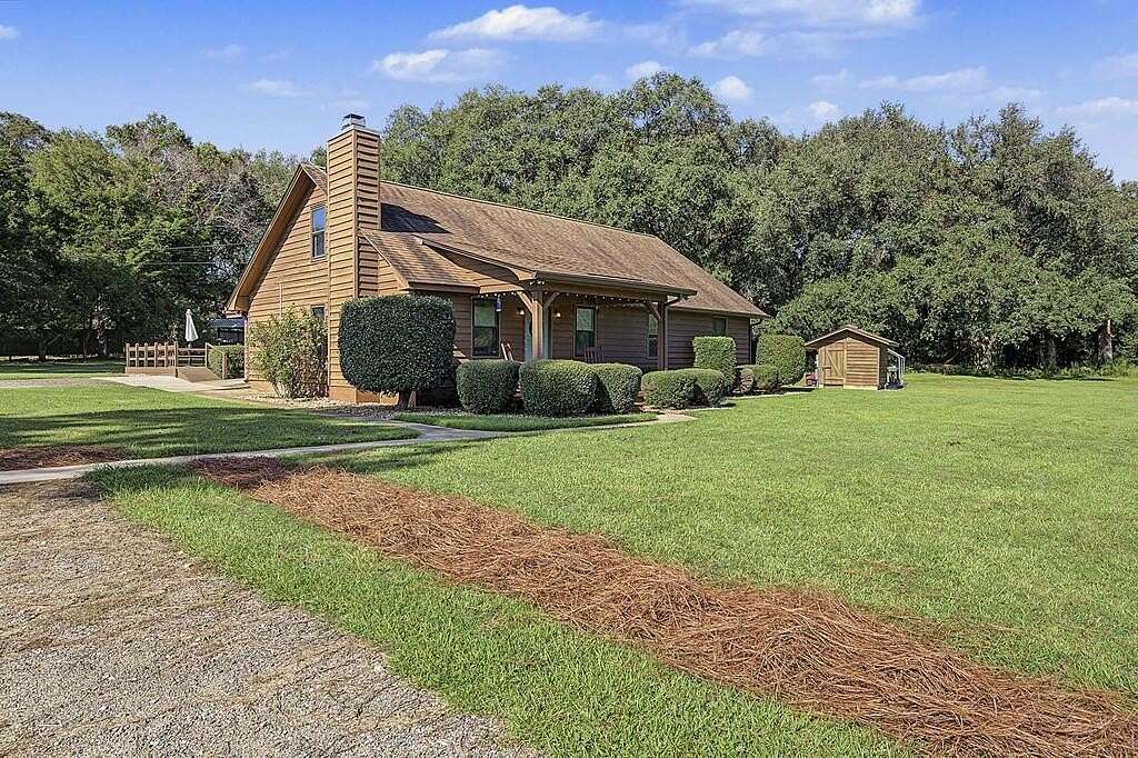 6.8 Acres of Land with Home for Sale in Camilla, Georgia